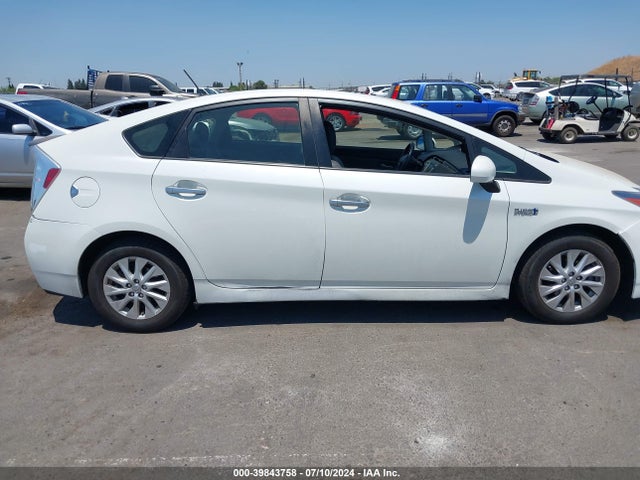 Toyota Prius Plug-in Advanced 2014 JTDKN3DP5E3063572 Image 13