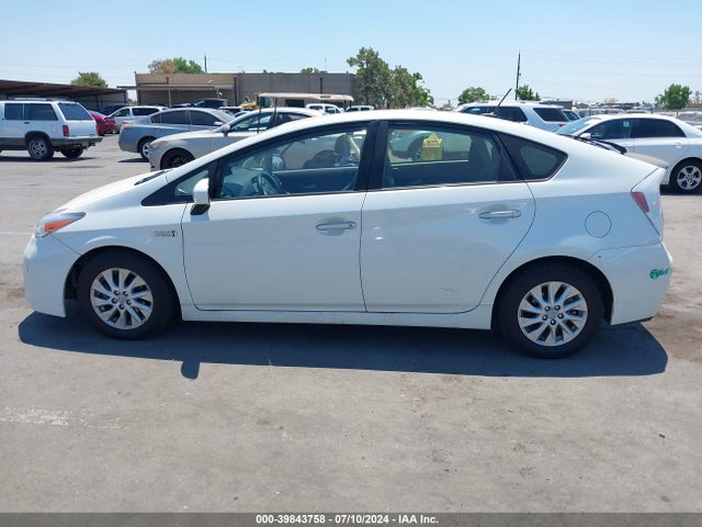 Toyota Prius Plug-in Advanced 2014 JTDKN3DP5E3063572 Image 14