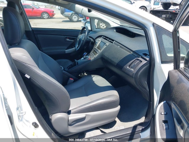 Toyota Prius Plug-in Advanced 2014 JTDKN3DP5E3063572 Image 5