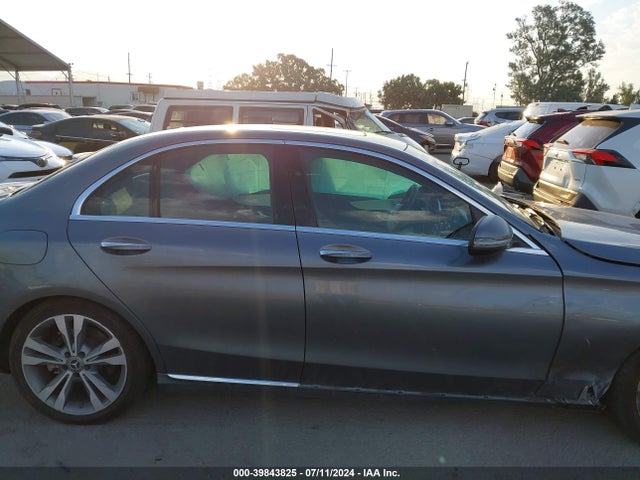 55SWF4JB6JU275888 Mercedes-Benz C 300