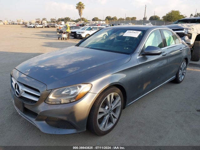 55SWF4JB6JU275888 Mercedes-Benz C 300