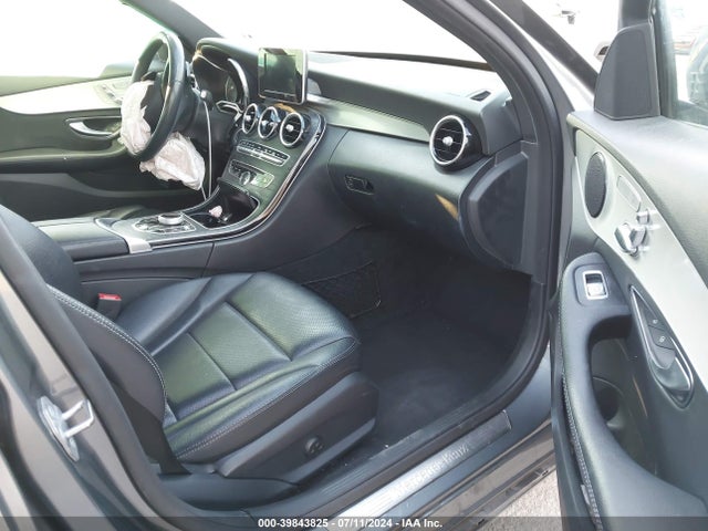 55SWF4JB6JU275888 Mercedes-Benz C 300
