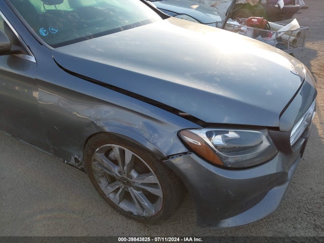 55SWF4JB6JU275888 Mercedes-Benz C 300