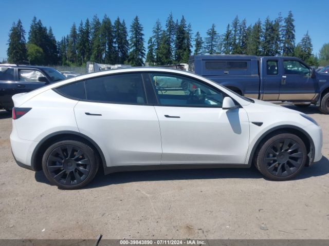 5YJYGDED8MF103997 Tesla Model Y Standard Range Rear-wheel Drive
