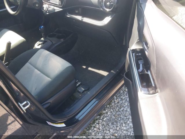 JTDKDTB33F1113837 Toyota Prius C Two