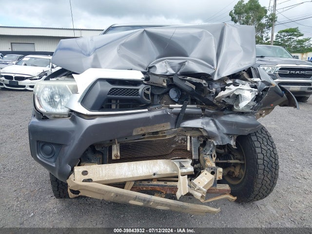 5TFUX4EN3FX031333 Toyota Tacoma