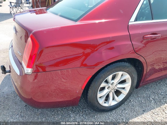 Chrysler 300 Anniversary Edition 2016 2C3CCAAG2GH224564 Image 6