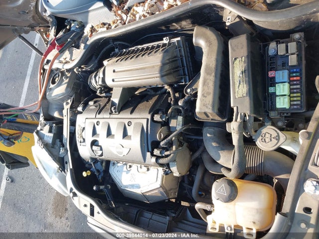 2011 MINI COOPER WMWSU3C56BT251531 Photo 9