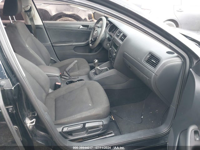 3VW1K7AJXFM342881 Volkswagen Jetta 2.0l S