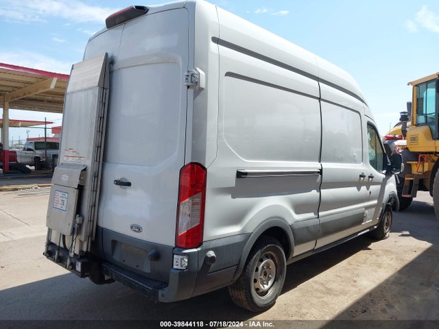 Ford Transit-250 2018 1FTYR2XM4JKB23528 Image 4