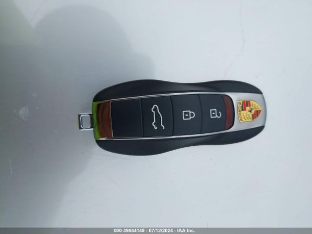 WP1AA2A54RLB04217 Porsche Macan T