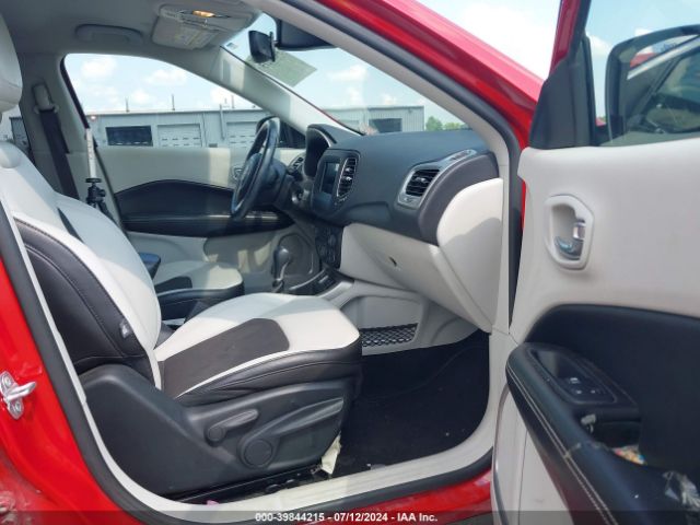 3C4NJCBBXKT843857 Jeep Compass Latitude Fwd