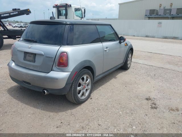 2007 MINI COOPER WMWMF33567TT55320 Photo 3