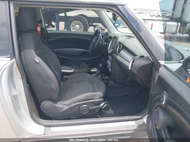 2007 MINI COOPER WMWMF33567TT55320 Photo 4