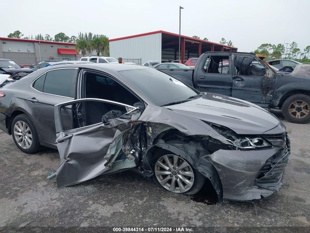 Toyota CAMRY LE 2020 4T1C11AK9LU370825 Image 6