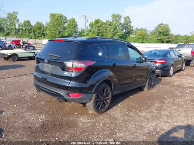 1FMCU0GD6HUA08579 Ford ESCAPE SE