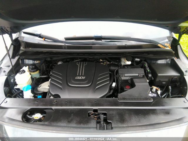 KNDMB5C16F6044698 KIA SEDONA LX