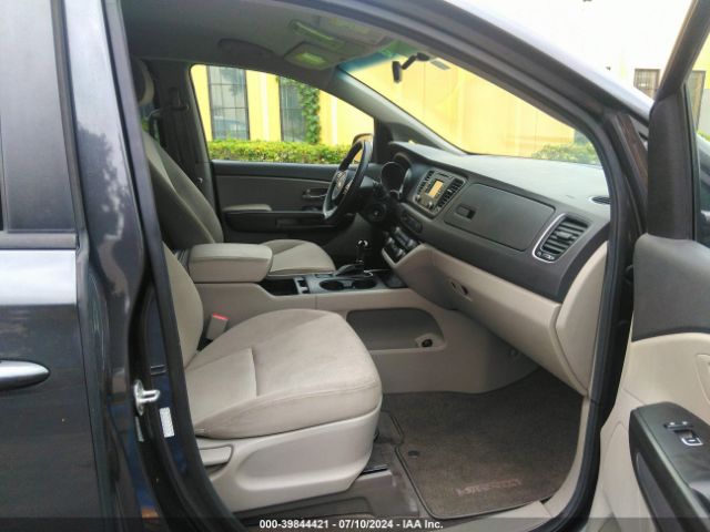 KNDMB5C16F6044698 KIA SEDONA LX