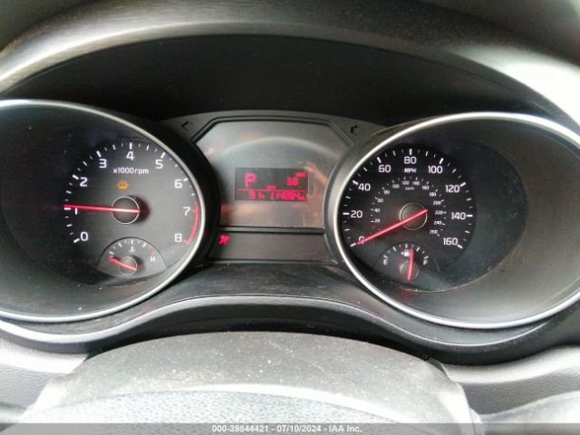 KNDMB5C16F6044698 KIA SEDONA LX
