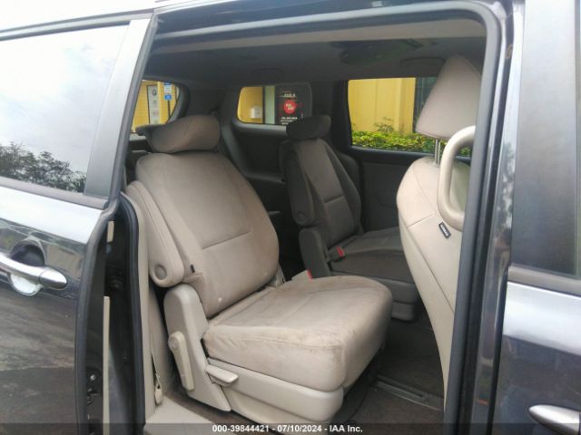 KNDMB5C16F6044698 KIA SEDONA LX