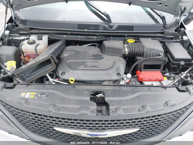 2C4RC1CG6PR621806 Chrysler Voyager Lx