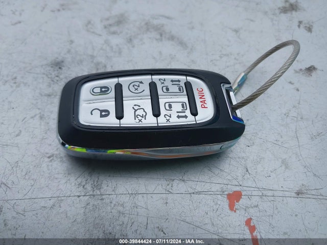 2C4RC1CG6PR621806 Chrysler Voyager Lx