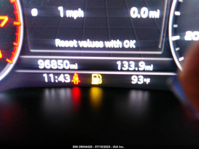 WA1LAAF77JD049916 Audi Q7 3.0t Premium