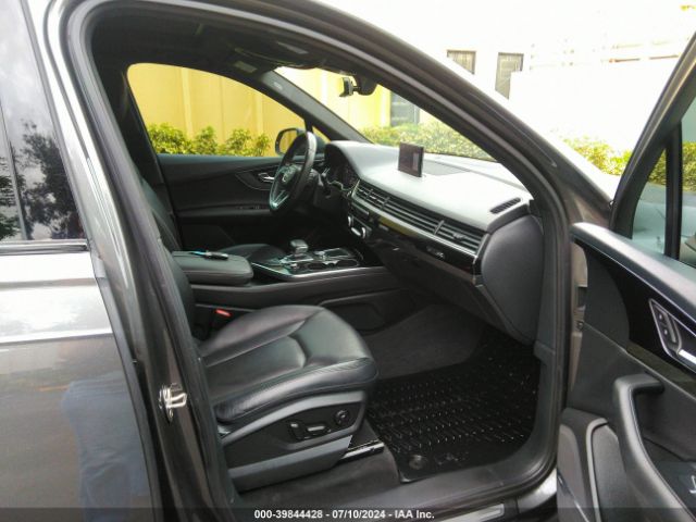 WA1LAAF77JD049916 Audi Q7 3.0t Premium