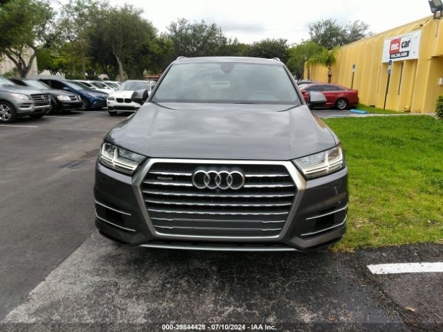 WA1LAAF77JD049916 Audi Q7 3.0t Premium