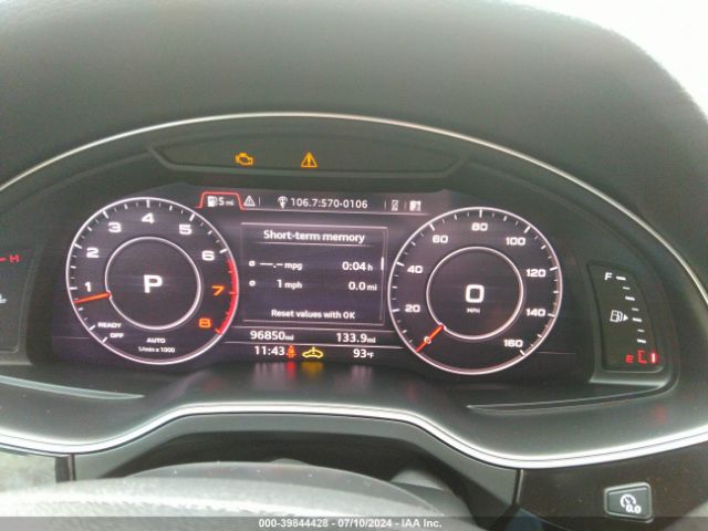 WA1LAAF77JD049916 Audi Q7 3.0t Premium