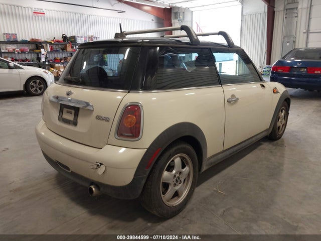 2009 MINI COOPER WMWMF33509TU74242 Photo 3