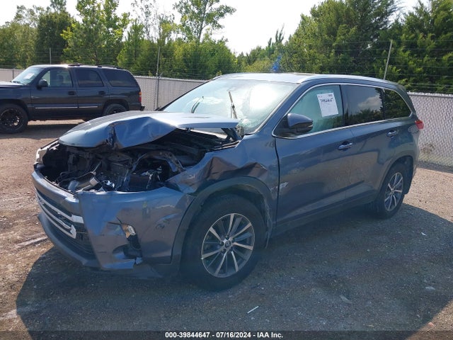 Toyota Highlander Xle 2019 5TDJZRFHXKS945761 Image 2