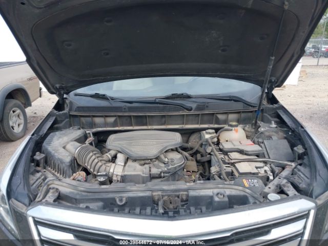 1GYKNARSXHZ244955 Cadillac Xt5 Standard