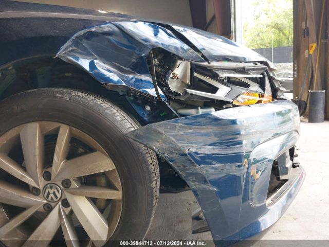 1VWBA7A30JC005171 Volkswagen Passat 2.0t Se