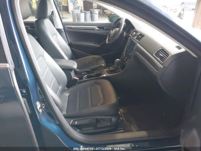 1VWBA7A30JC005171 Volkswagen Passat 2.0t Se
