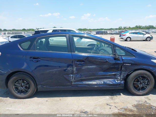 Toyota Prius Three 2015 JTDKN3DU9F0479603 Image 17