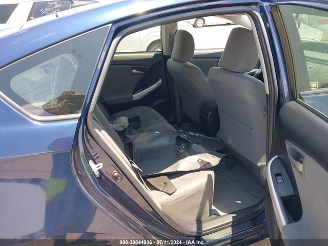 Toyota Prius Three 2015 JTDKN3DU9F0479603 Image 8