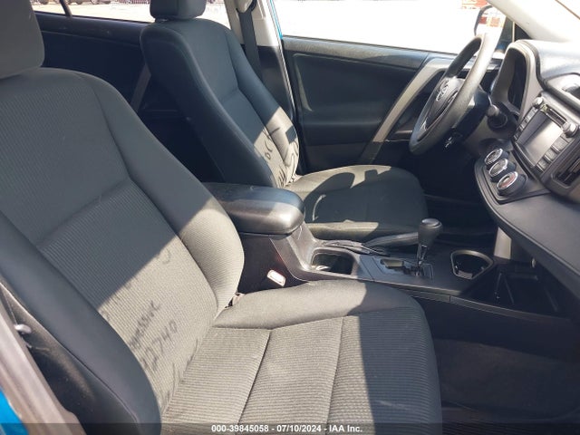 Toyota RAV4 LE 2018 2T3BFREV9JW829985 Image 5