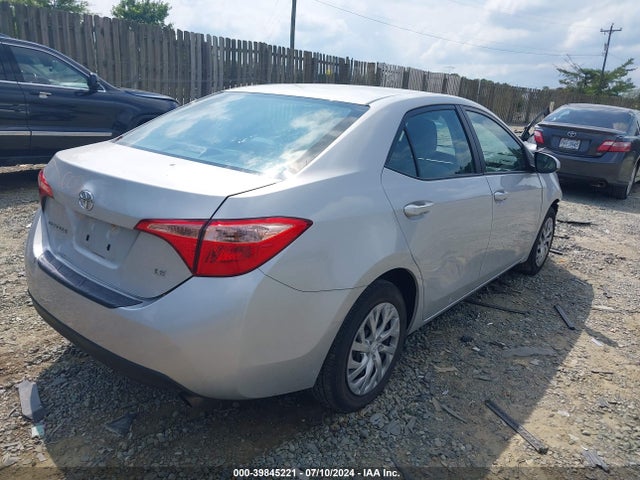 Toyota COROLLA LE 2018 2T1BURHE7JC116594 Image 4