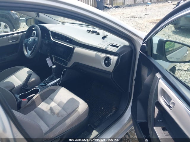 Toyota COROLLA LE 2018 2T1BURHE7JC116594 Image 5