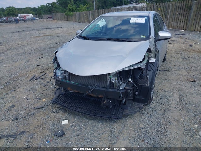 Toyota COROLLA LE 2018 2T1BURHE7JC116594 Image 6
