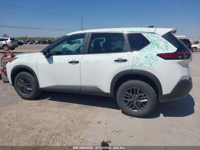 5N1BT3AA0PC792390 Nissan Rogue S Fwd