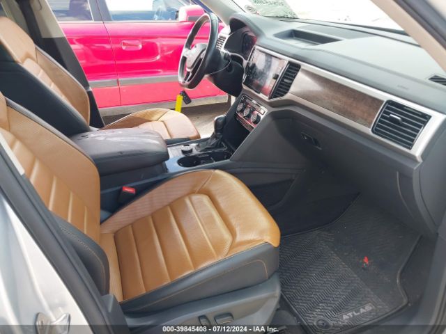 1V2NR2CA1JC541679 Volkswagen Atlas 3.6l V6 Sel Premium