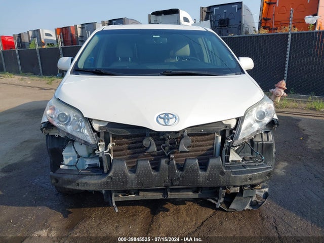 Toyota Sienna Xle 7 Passenger 2015 5TDDK3DC6FS109358 Image 13