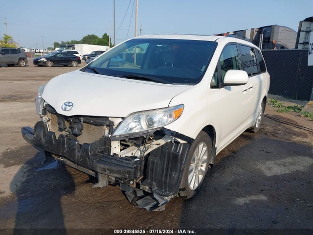 Toyota Sienna Xle 7 Passenger 2015 5TDDK3DC6FS109358 Image 2