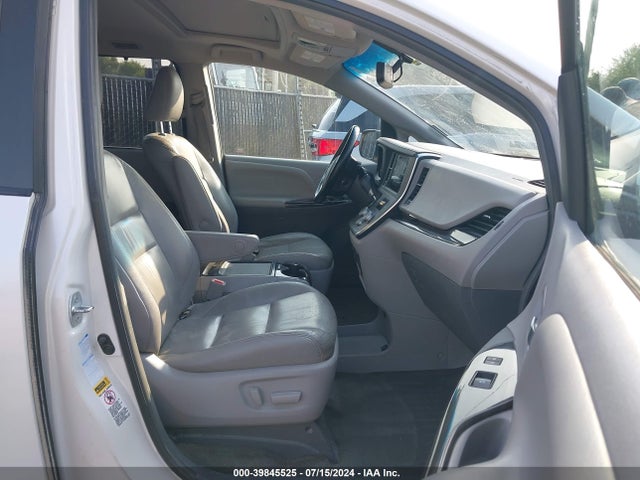 Toyota Sienna Xle 7 Passenger 2015 5TDDK3DC6FS109358 Image 5
