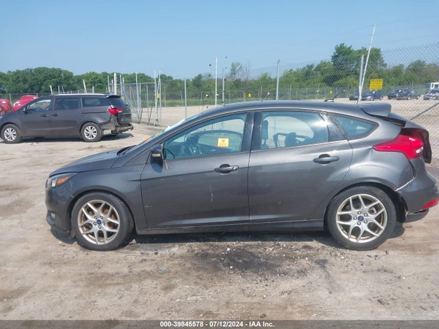 Ford FOCUS SE 2015 1FADP3K21FL322642 Image 15