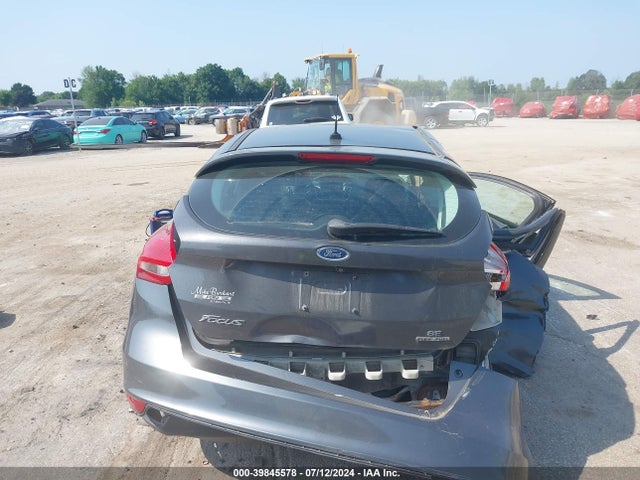 Ford FOCUS SE 2015 1FADP3K21FL322642 Image 17