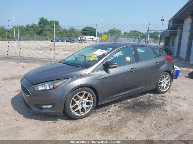 Ford FOCUS SE 2015 1FADP3K21FL322642 Image 2