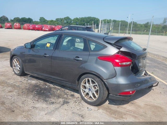 Ford FOCUS SE 2015 1FADP3K21FL322642 Image 3